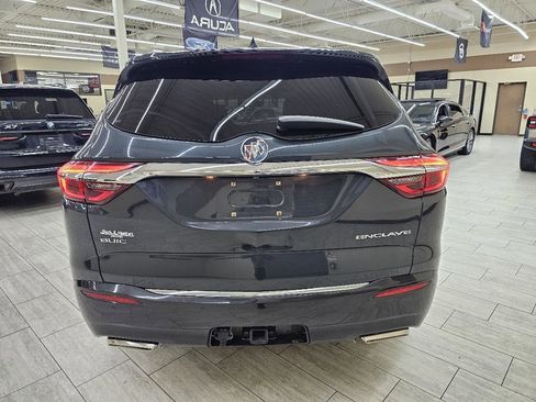 Used 2018 Buick Enclave Premium w/ Experience Buick Package FWD image 7