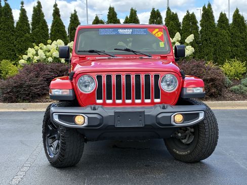 Used 2018 Jeep Wrangler Unlimited Sahara w/ Cold Weather Group AWD/4WD image 5