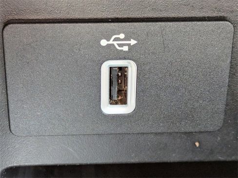 Used 2018 Ford Explorer Platinum image 23