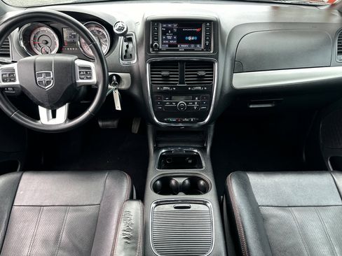 Used 2016 Dodge Grand Caravan R/T FWD image 13