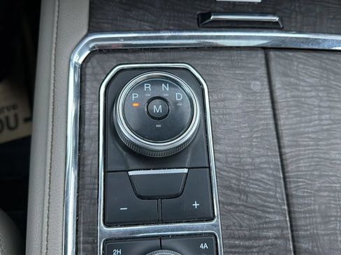 Used 2018 Ford Expedition Limited w/ Equipment Group 301A AWD/4WD image 35