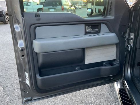 Used 2013 Ford F150 XLT w/ XLT Chrome Pkg image 21