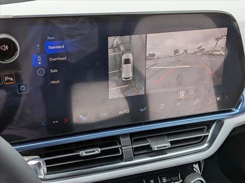 New 2026 Chevrolet Equinox EV LT image 13