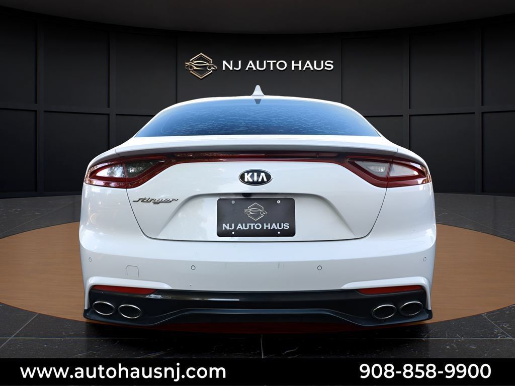 Used 2019 Kia Stinger Premium RWD image 11