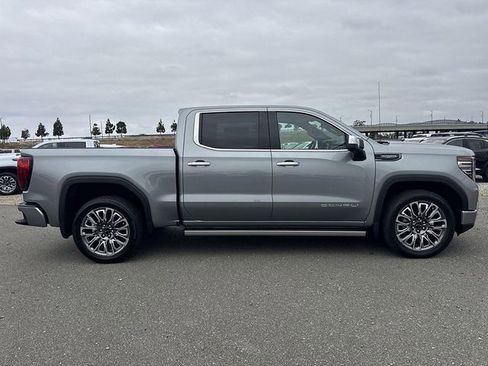 New 2026 GMC Sierra 1500 Denali Ultimate AWD/4WD image 3