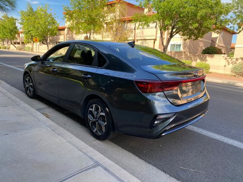 Used 2020 Kia Forte LXS FWD image 12