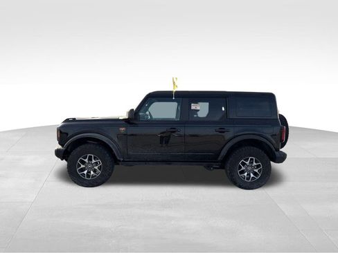 Used 2025 Ford Bronco Badlands image 6