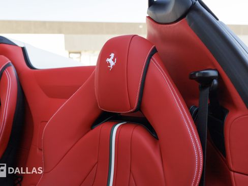Used 2022 Ferrari 812 GTS RWD image 21