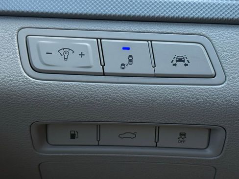 Used 2018 Hyundai Sonata SEL w/ Tech Package 02 image 21