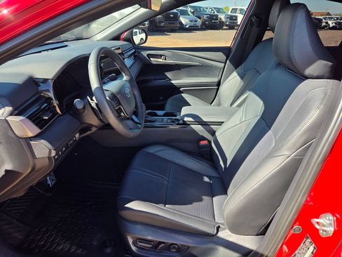 Used 2025 Toyota Camry XSE AWD/4WD image 11