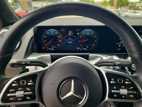 Used 2023 Mercedes-Benz GLB 250 4MATIC image 23