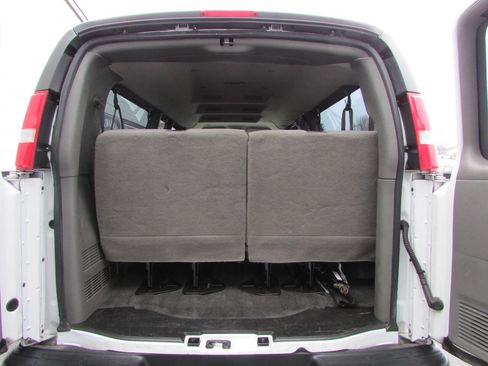 Used 2018 Chevrolet Express 3500 LT w/ LT Preferred Equipment Group image 3