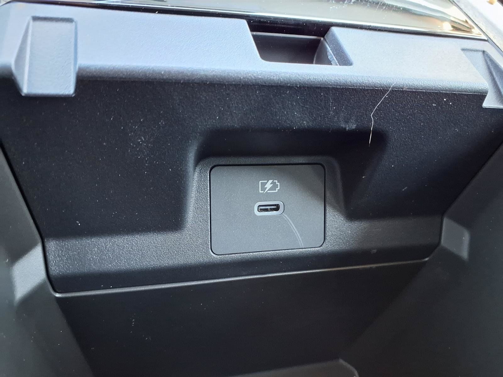 Used 2025 Mitsubishi Outlander SE FWD image 10
