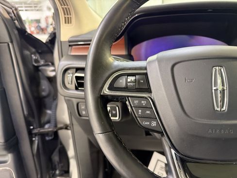 Used 2022 Lincoln Nautilus Reserve w/ Equipment Group 201A image 14