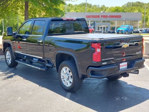 Used 2024 Chevrolet Silverado 2500 High Country w/ High Country Premium Package AWD/4WD image 15