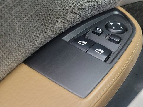 Used 2016 BMW i3 w/ Range Extender image 27