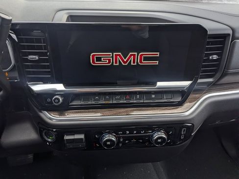 New 2026 GMC Sierra 1500 Elevation image 23