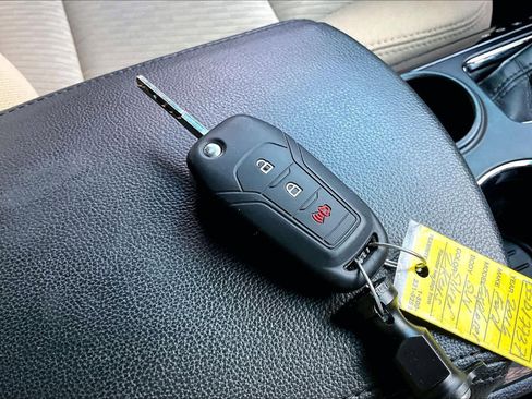 Used 2016 Ford Explorer FWD image 14