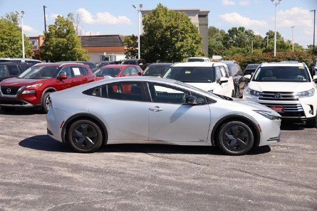 Certified 2025 Toyota Prius LE AWD/4WD image 5