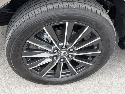 Used 2025 Lexus GX 550 w/ Accessory Package (2T) image 23