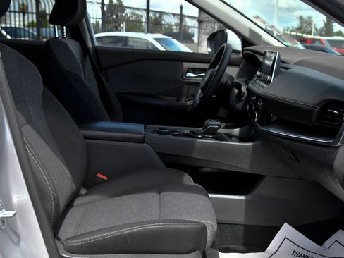 Used 2022 Nissan Rogue SV AWD/4WD image 43