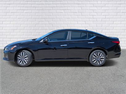 Used 2025 Nissan Altima 2.5 SV