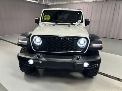 Used 2024 Jeep Wrangler Willys image 2