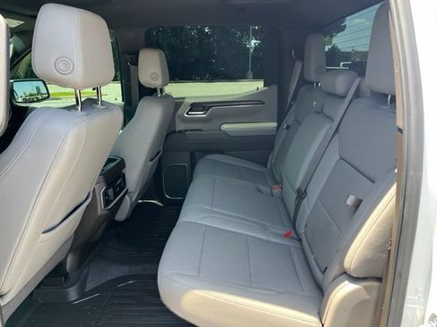Used 2025 GMC Sierra 1500 SLT w/ SLT Premium Package AWD/4WD image 6
