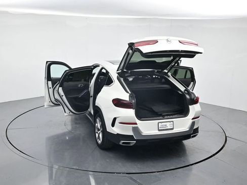Used 2023 BMW X6 xDrive40i w/ Premium Package image 48