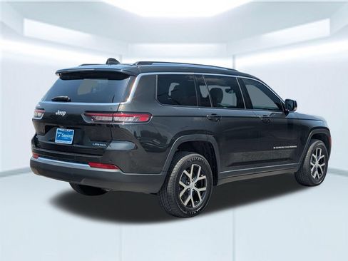 Used 2023 Jeep Grand Cherokee L Limited w/ Luxury Tech Group II RWD image 5