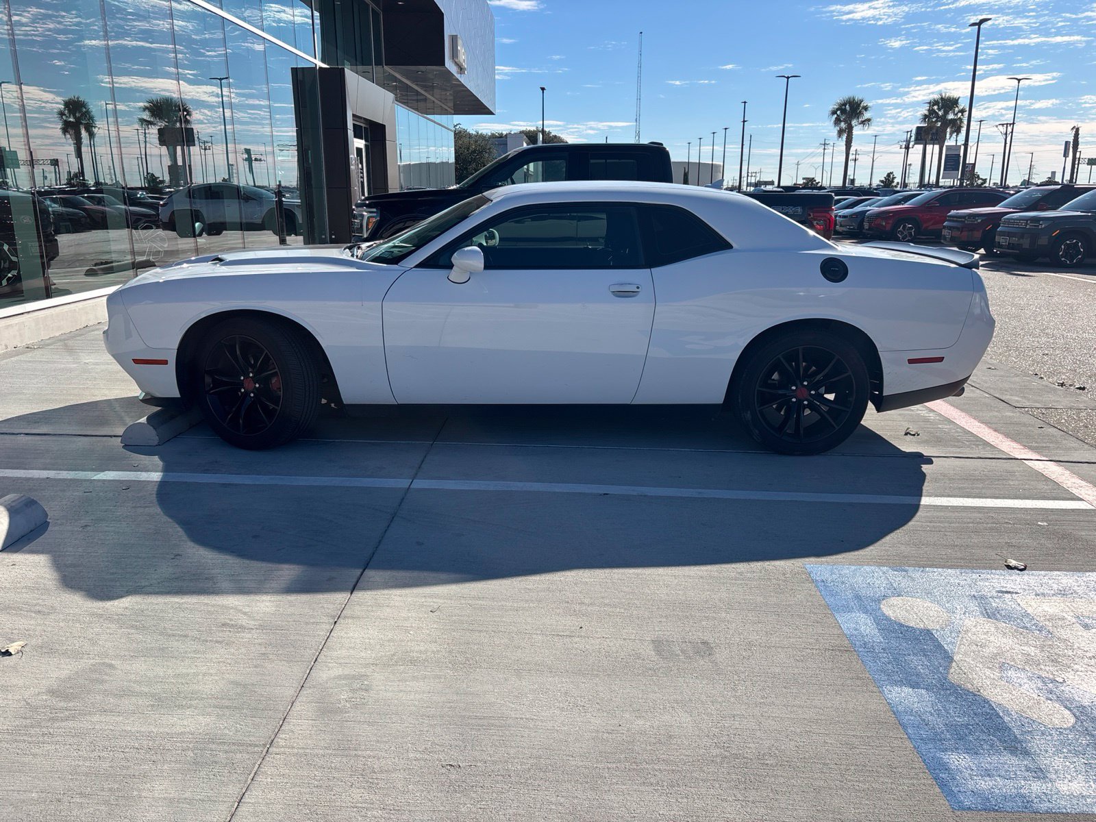Used 2016 Dodge Challenger SXT w/ Blacktop Package RWD image 8