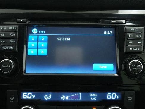 Used 2016 Nissan Rogue SV w/ SV Premium Package FWD image 34