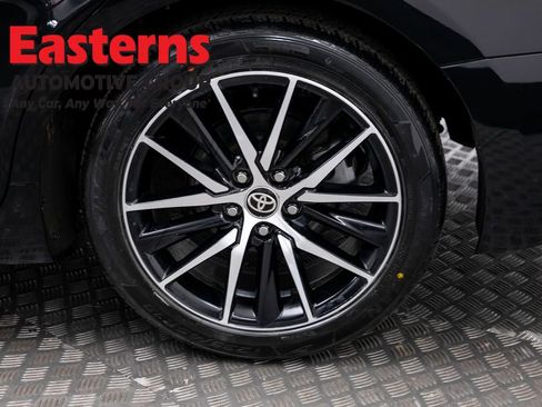 Used 2024 Toyota Camry SE image 32