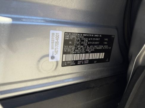 Used 2022 Toyota RAV4 XLE image 26