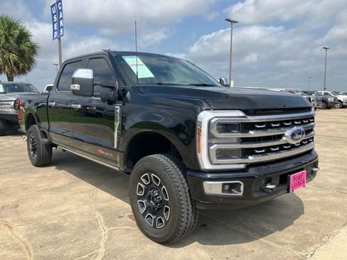 Used 2024 Ford F250 Platinum AWD/4WD image 9