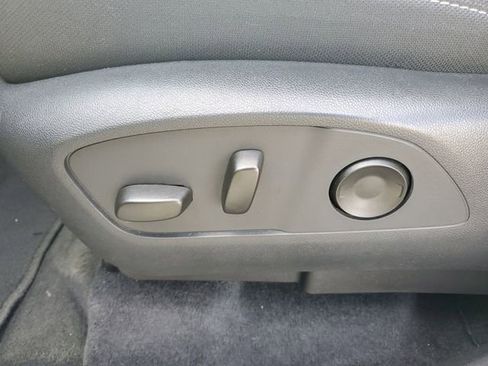 Certified 2025 Chevrolet Traverse LT image 19