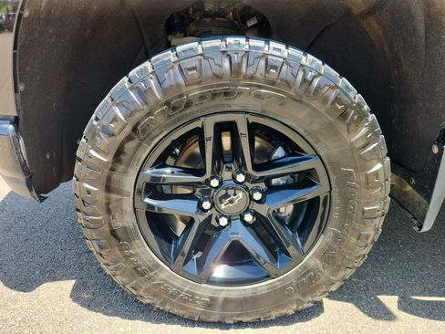 Used 2021 Chevrolet Silverado 1500 Custom Trail Boss AWD/4WD image 43