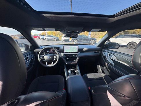 Used 2025 Ford Explorer ST w/ Sun And Sound Package image 10