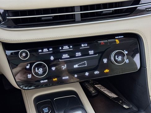 Used 2024 INFINITI QX60 Luxe w/ Performance Audio Package AWD/4WD image 20