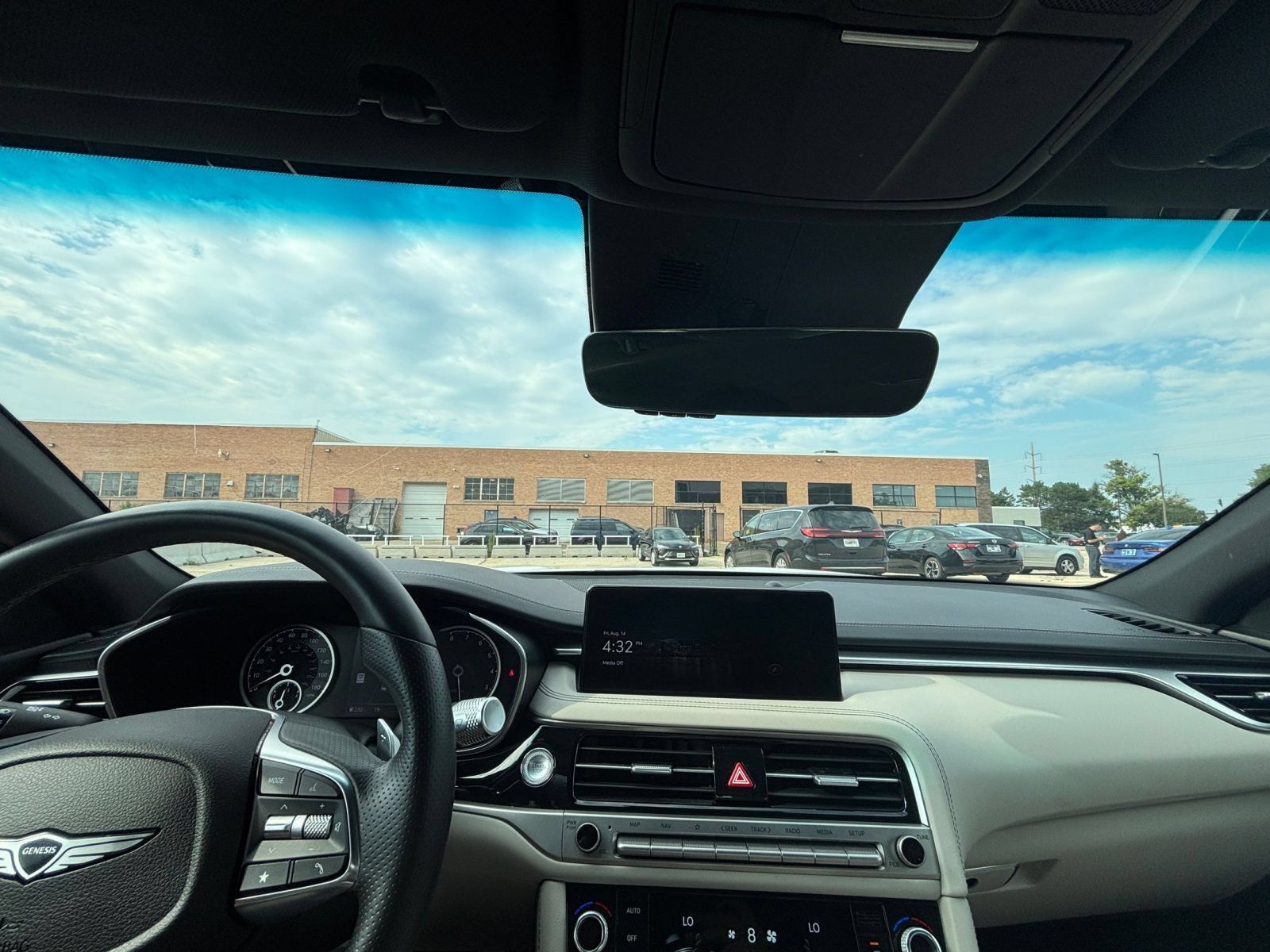 Used 2025 Genesis G70 2.5T AWD/4WD image 30