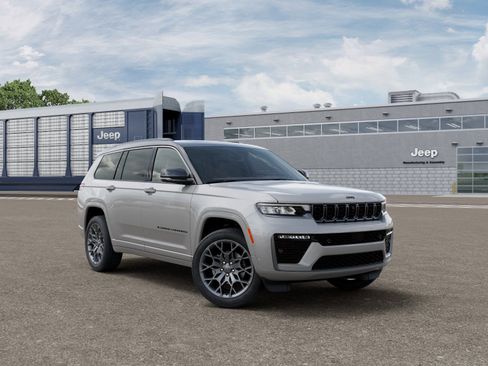New 2026 Jeep Grand Cherokee L Summit AWD/4WD image 5