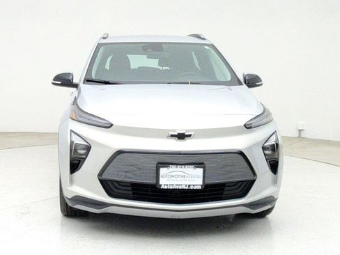 Used 2023 Chevrolet Bolt EUV LT w/ Comfort Package image 2