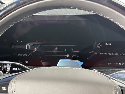 New 2026 Cadillac Escalade ESV V image 19