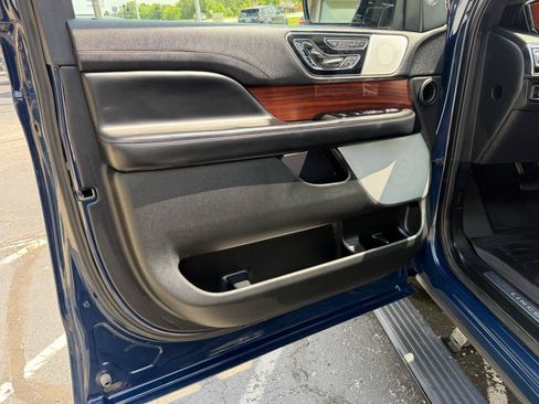 Used 2020 Lincoln Navigator Reserve w/ Luxury Package AWD/4WD image 10