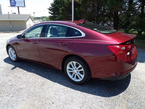 Used 2016 Chevrolet Malibu LT FWD image 3