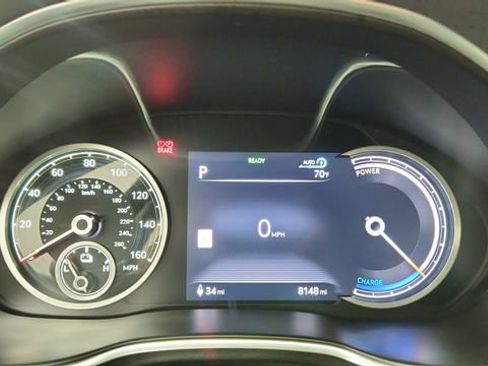 Used 2024 Genesis G80 image 39