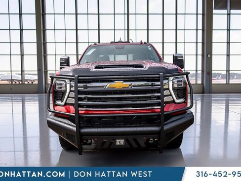 Used 2025 Chevrolet Silverado 2500 High Country w/ High Country Premium Package AWD/4WD image 34