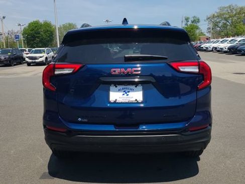 Used 2023 GMC Terrain SLT w/ Tech Package AWD/4WD image 7