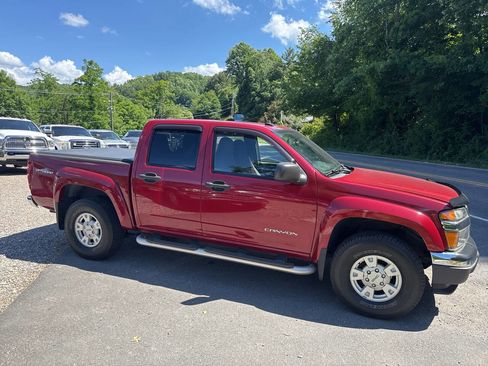 Used 2005 GMC Canyon SLE w/ Safe And Sound Package AWD/4WD image 8