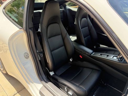 Used 2016 Porsche 911 Carrera image 19